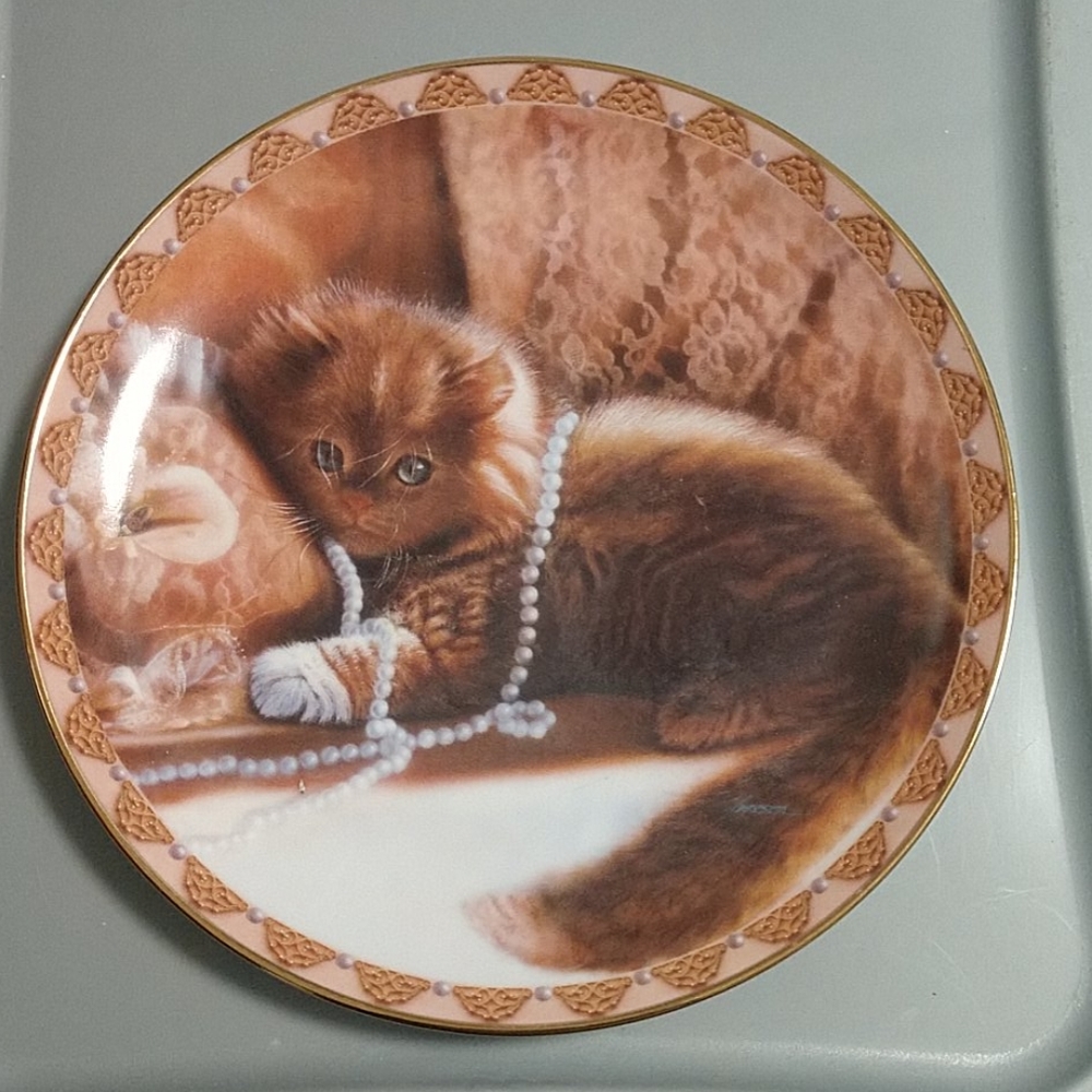 Bradford Exchange Plate Priscilla Pearls